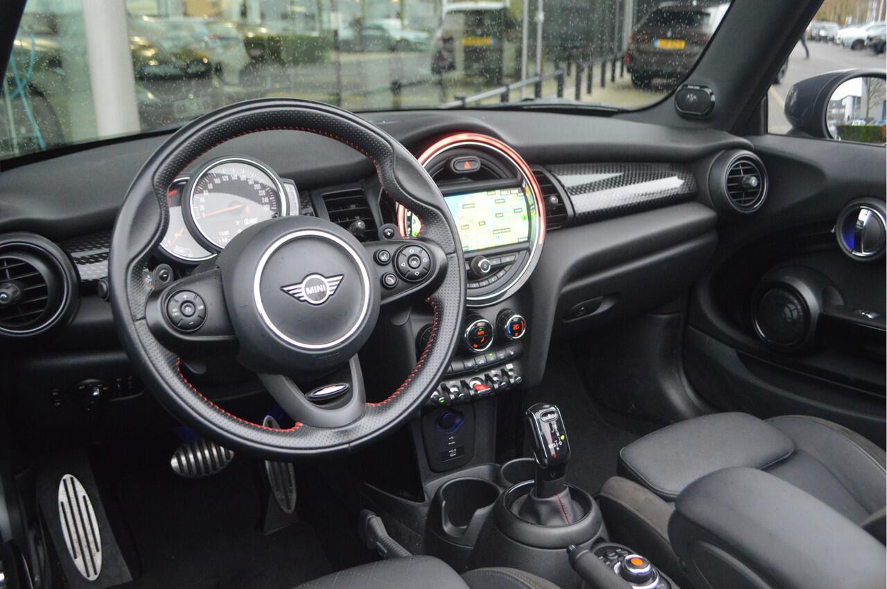 Mini John Cooper Works Cabrio S Cooper Automaat / Sportonderstel / LED / Harman-Kardon / Comfortstoelen / Stoelverwarming / Airconditioning / Cruise Control / Navigatie