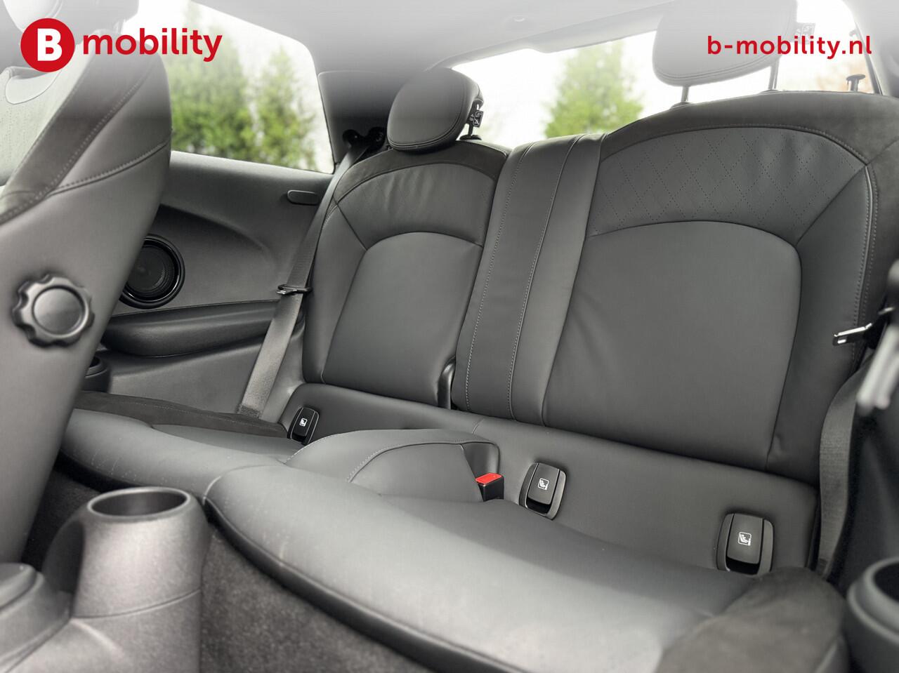 Mini John Cooper Works 2.0 Cooper 232PK JCW Pack Head-Up Display | Adaptive Cruise | Adaptief Onderstel | Stuur/Stoelverwarming | Comfort Access | Achteruitrijcamera