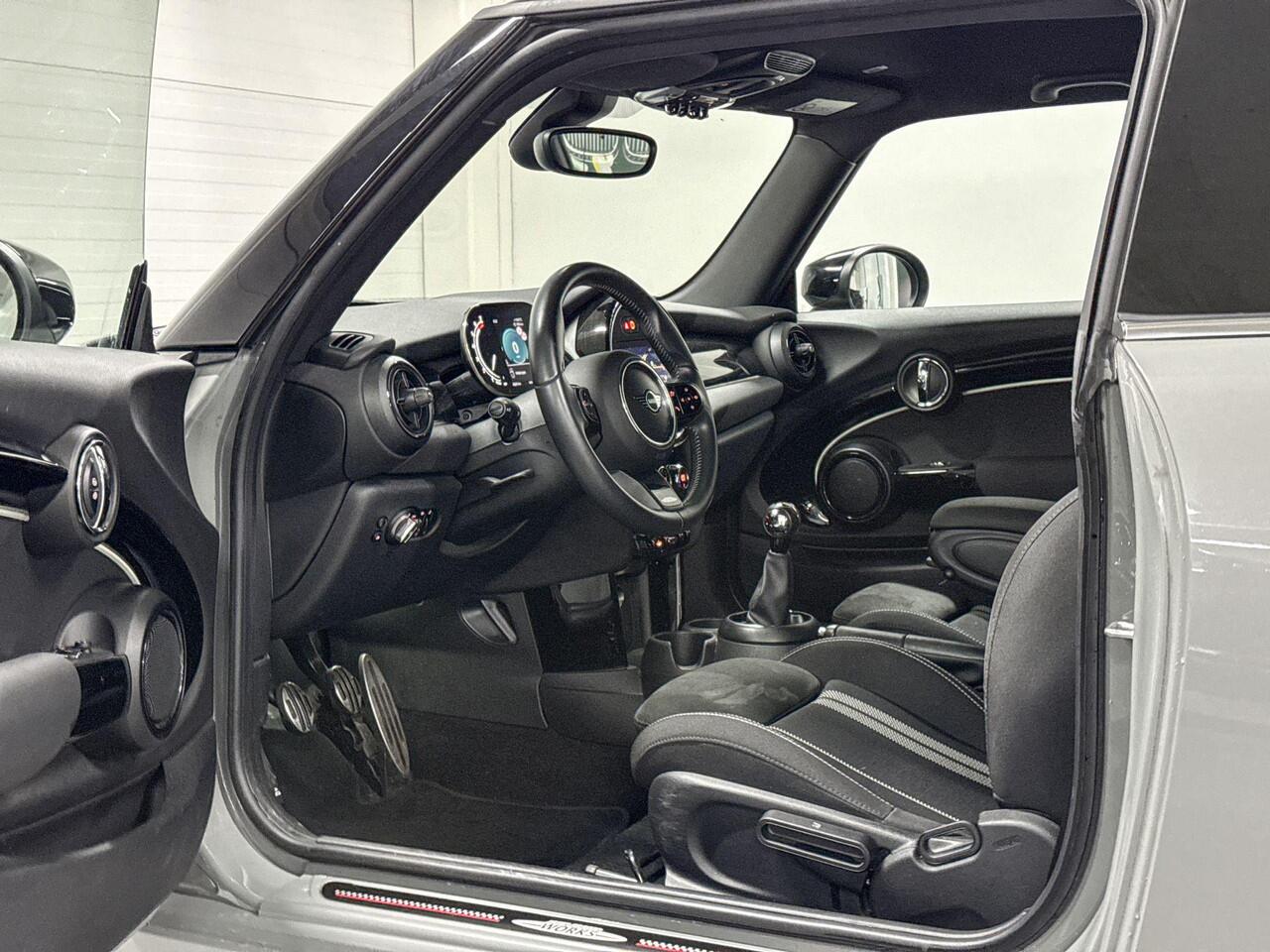 Mini John Cooper Works 3-deurs Cooper | JCW aërodynamicaset | Navigatiesysteem | AppleCarplay