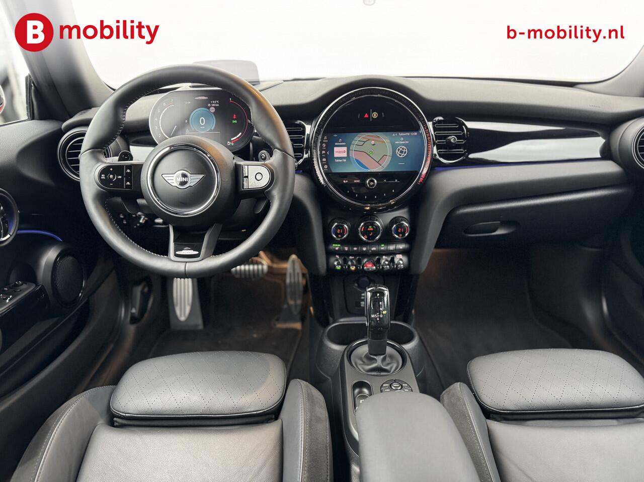 Mini John Cooper Works 2.0 Cooper 232PK JCW Pack Head-Up Display | Adaptive Cruise | Adaptief Onderstel | Stuur/Stoelverwarming | Comfort Access | Achteruitrijcamera