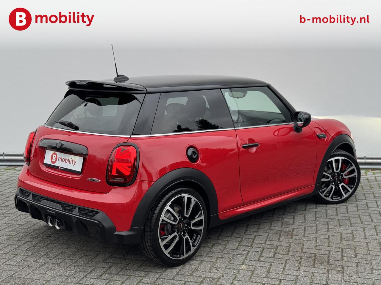 Mini John Cooper Works 2.0 Cooper 232PK JCW Pack Head-Up Display | Adaptive Cruise | Adaptief Onderstel | Stuur/Stoelverwarming | Comfort Access | Achteruitrijcamera