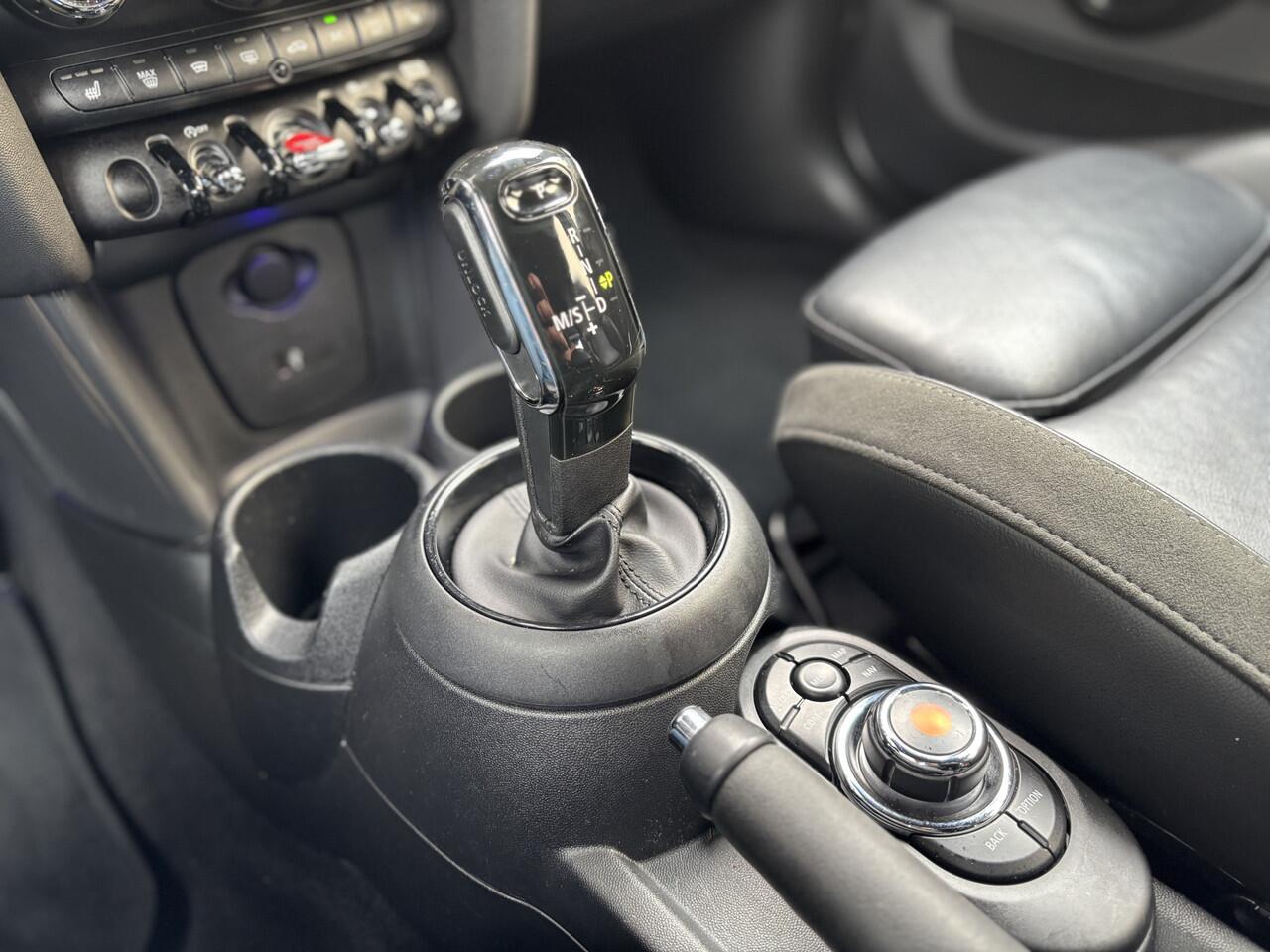 Mini John Cooper Works Mini 1.5 | Cooper | Keyless Entry | Leer | Stoelverw | Voorruitverw |