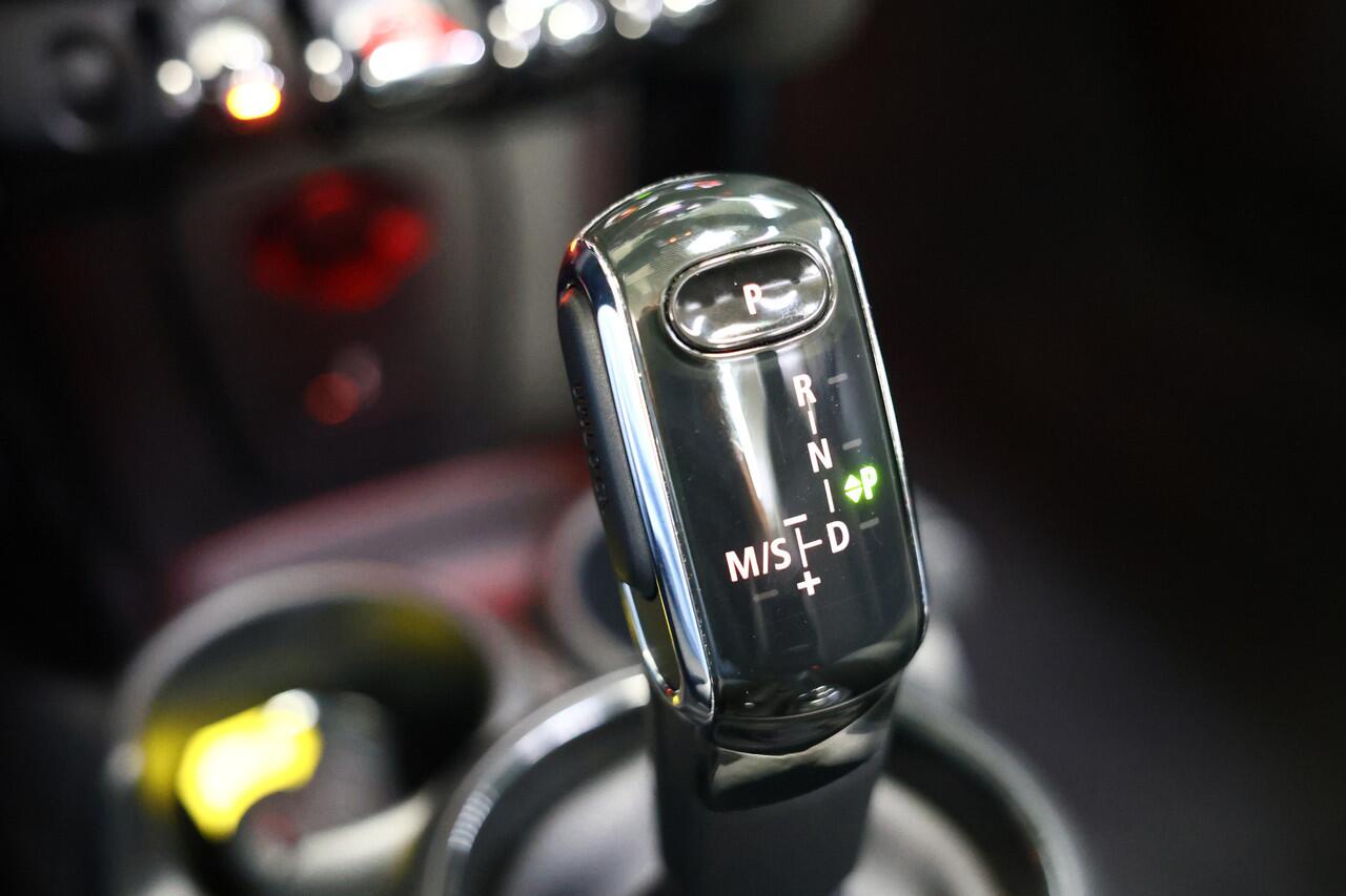 Mini John Cooper Works Mini Cabrio 2.0 JCW avm Origineel NL Unieke Kleur Lage KM! '22