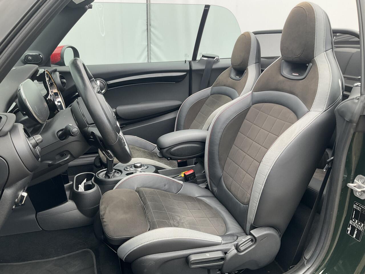 Mini John Cooper Works Mini Cabrio 2.0 Incl.BTW Cabrio H/K Hud Adap.Cruise Stoelverw British-Racing Green!