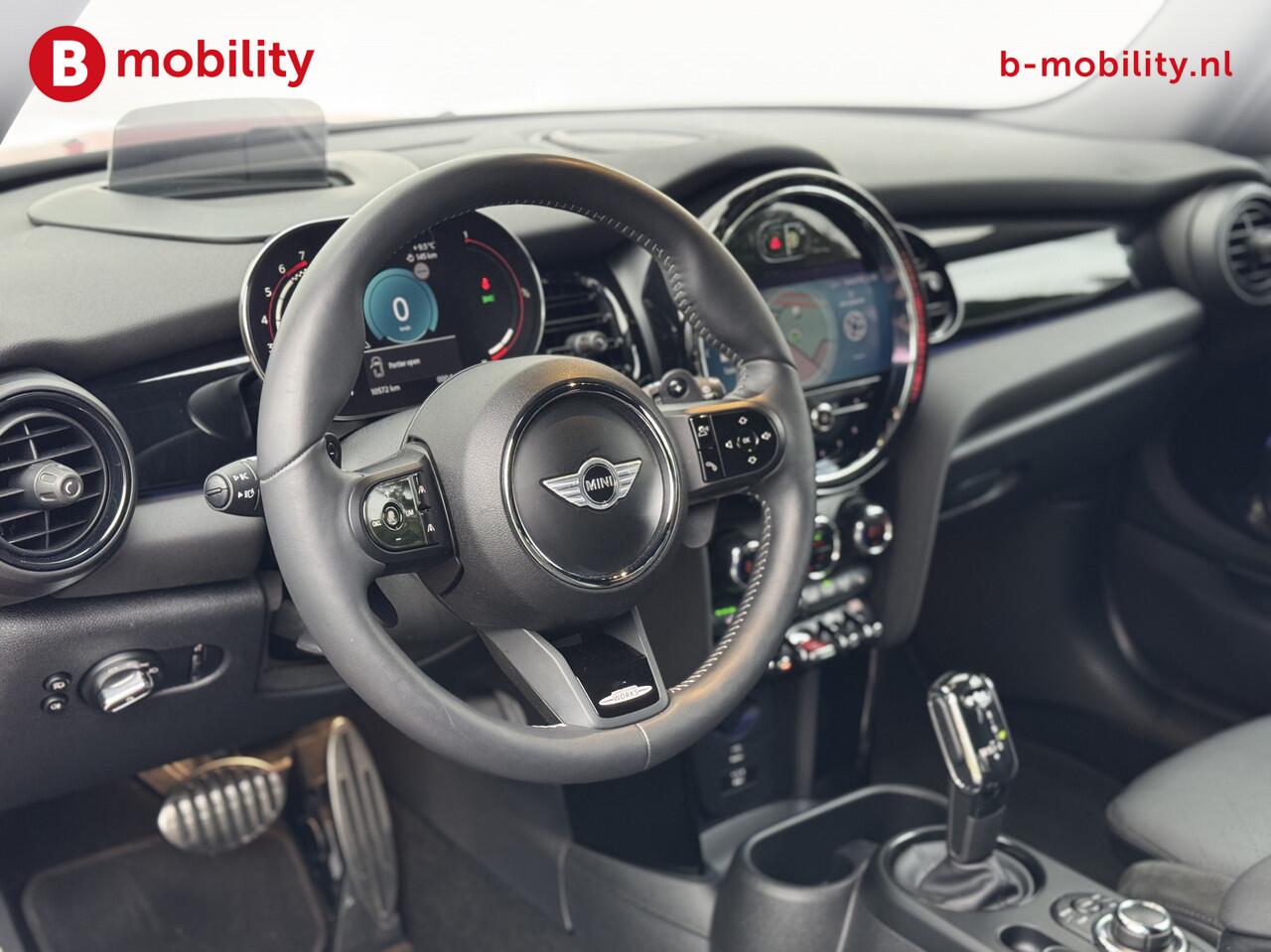 Mini John Cooper Works 2.0 Cooper 232PK JCW Pack Head-Up Display | Adaptive Cruise | Adaptief Onderstel | Stuur/Stoelverwarming | Comfort Access | Achteruitrijcamera