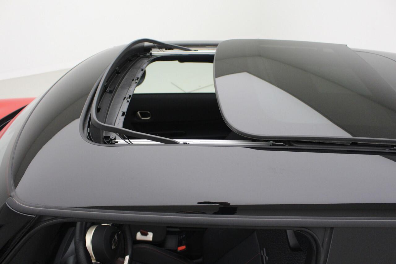 Mini John Cooper Works 3-deurs C Cooper M | 17" | Comfort Acces | Panorama | Stoel/Stuurverwarming | Head-Up