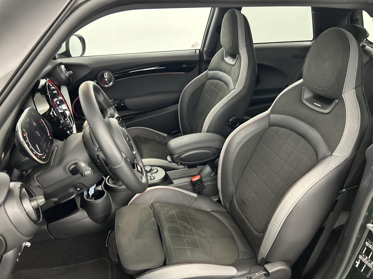 Mini John Cooper Works Mini 2.0 232PK 74 Full Options/Pano/Adap.Cruise/18'LMV