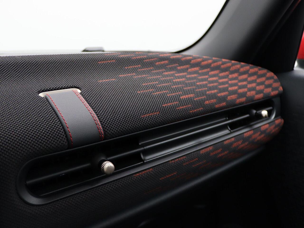 Mini MINI S 5-deurs John Cooper Works Uitvoering | Glazen Panoramadak | Stuur- en stoelverwarming | Head-Up Display | Comfort Access