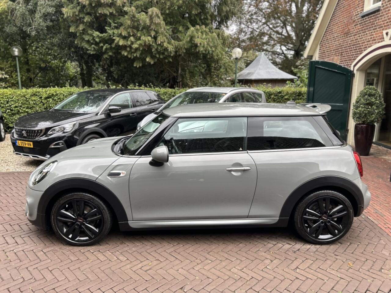 Mini MINI 1.5 Cooper JCW Pack, Navi, Carplay, Sportstoelen, NL-auto