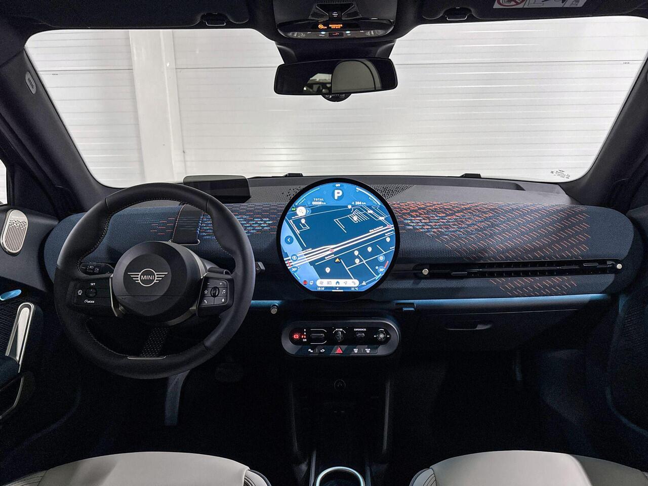 Mini MINI Aceman E | Favoured Uitvoering | Pakket L | 18" Night Flash Spoke 2-tone