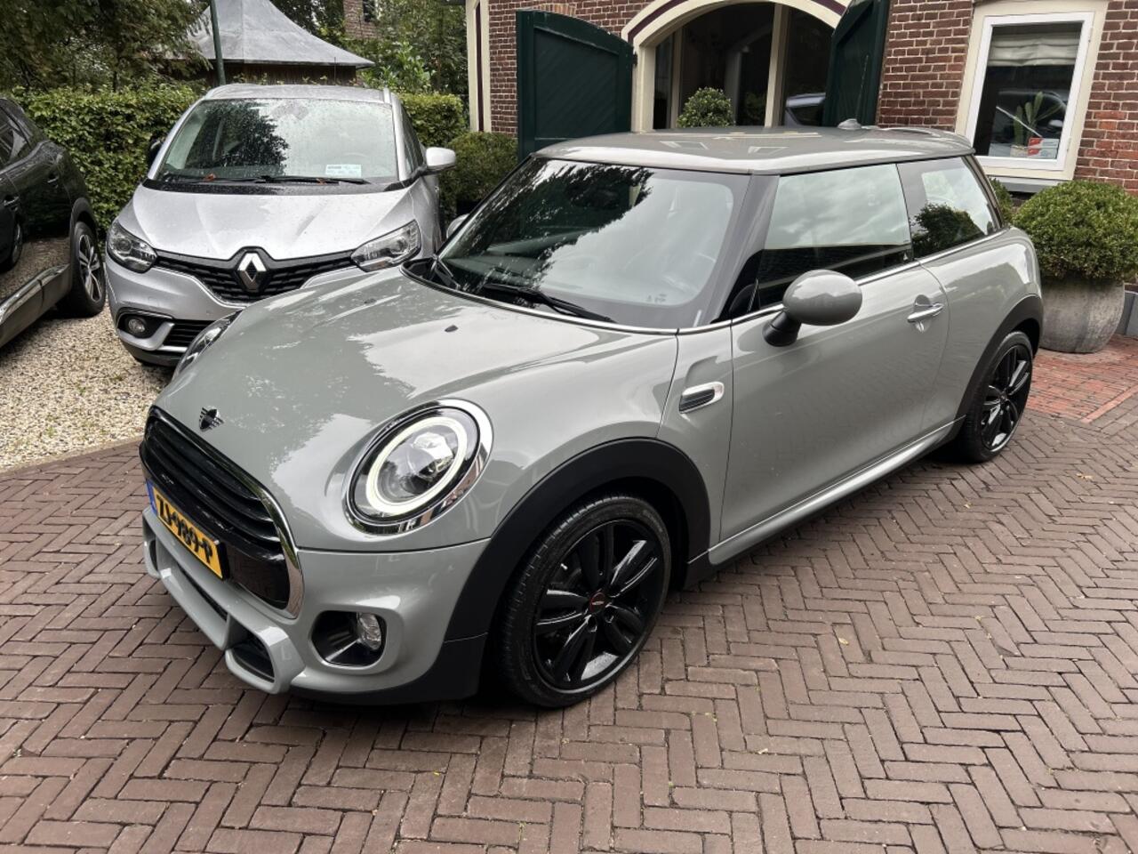 Mini MINI 1.5 Cooper JCW Pack, Navi, Carplay, Sportstoelen, NL-auto