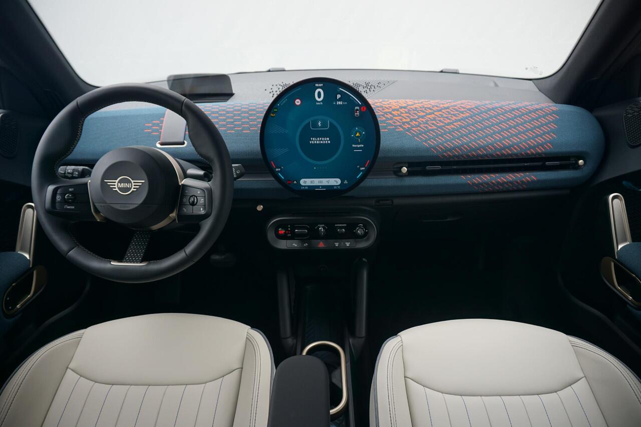 Mini MINI Aceman E Favoured Trim | Pakket M | Comfort Access | Driving Assistant | Head-up Display | Stoelverwarming |