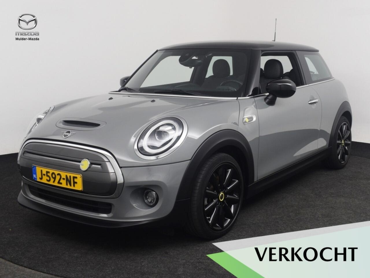 Mini MINI Essential 33 kWh | Camera o Keyless o CarPlay o Stoelverwarming