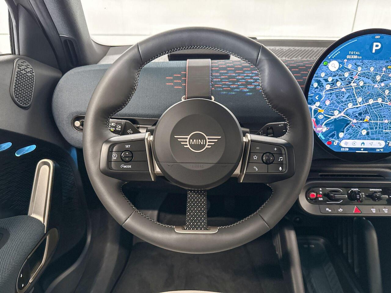 Mini MINI Aceman E Favoured M 42.5 kWh