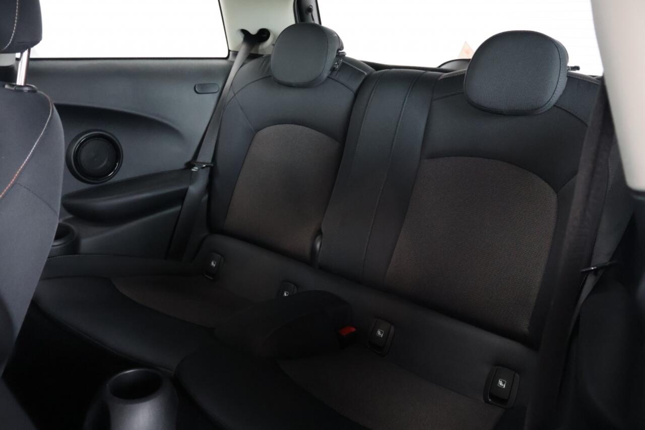 Mini MINI 1.5 One First Essential | LED | Carplay | 17" LM