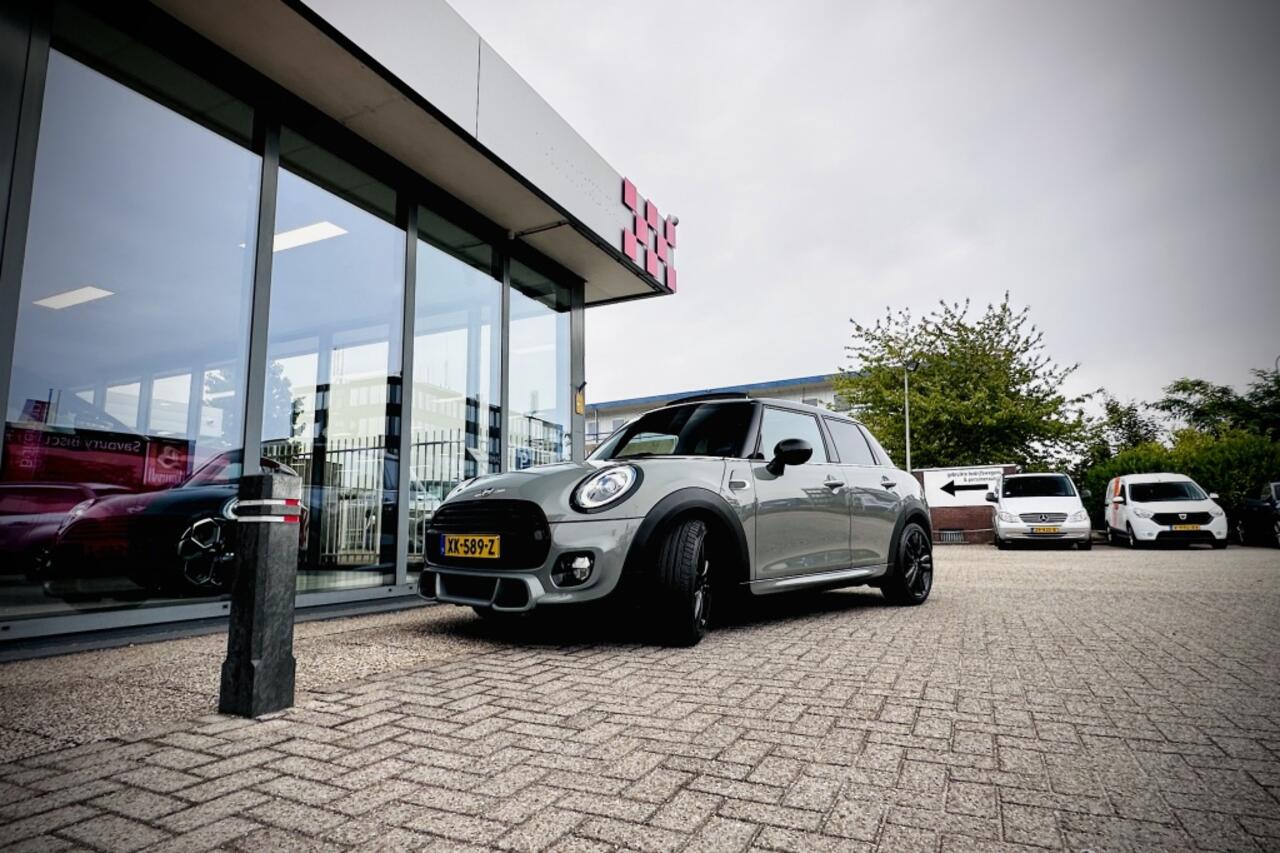 Mini MINI 1.5 Cooper | JCW | SCHUIFDAK | LED | NL AUTO