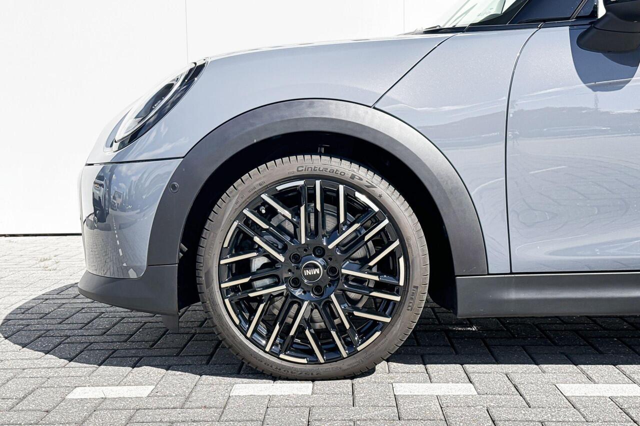 Mini MINI Cabrio S Favoured Pakket XL | Elektrisch Verstelbare Stoelen | Comfort Acces | Harman Kardon | Stuurverwarming