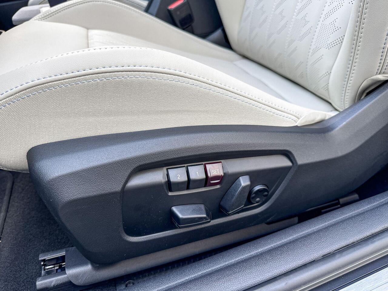 Mini MINI Cabrio S Favoured Pakket XL | Elektrisch Verstelbare Stoelen | Comfort Acces | Harman Kardon | Stuurverwarming