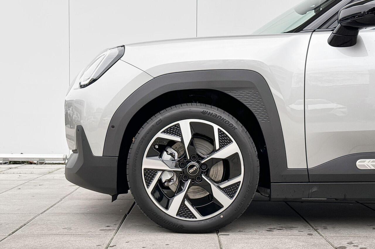 Mini MINI Aceman E Classic Pakket S / Stuurwielrand Verwarming / Comfort Acces / Binnen & Buitenspiegel Automatisch Dimmend / Driving Assistant / Head Up Display / 18 Inch / Selections