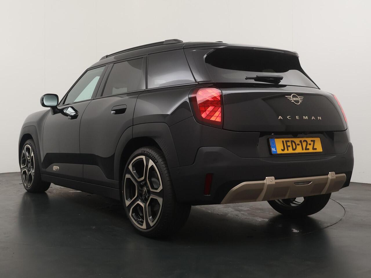 Mini MINI Aceman E Classic L 42.5 kWh | Stuur-stoelverwarming | Harman & Kardon | Panoramadak |