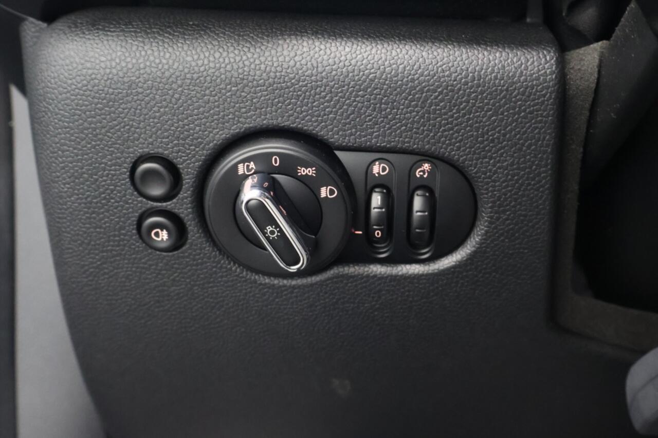 Mini MINI 1.5 One First Essential | LED | Carplay | 17" LM