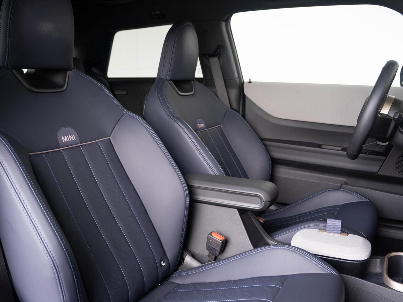 Mini MINI 3-deurs C Favoured Trim + Package M