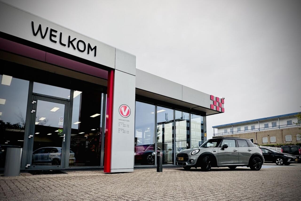 Mini MINI 1.5 Cooper | JCW | SCHUIFDAK | LED | NL AUTO