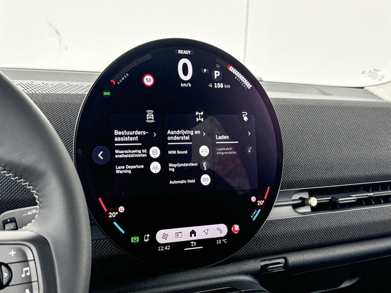 Mini MINI Aceman E Classic Pakket S / Stuurwielrand Verwarming / Comfort Acces / Binnen & Buitenspiegel Automatisch Dimmend / Driving Assistant / Head Up Display / 18 Inch / Selections