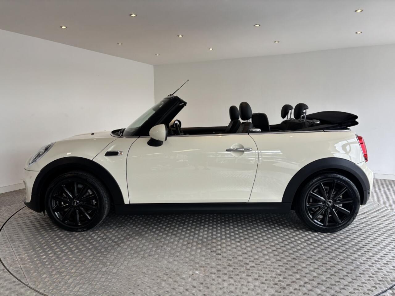 Mini MINI 1.5 Cooper Chili NL auto, Leder,