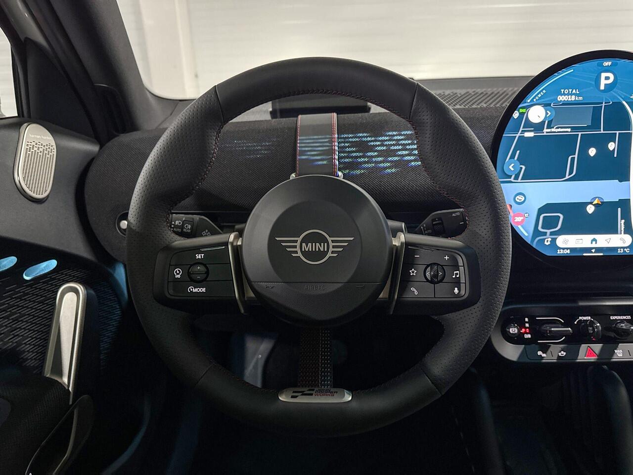 Mini MINI Aceman E | John Cooper Works Uitvoering | Pakket XL | 19" JCW Lap Spoke 2-tone