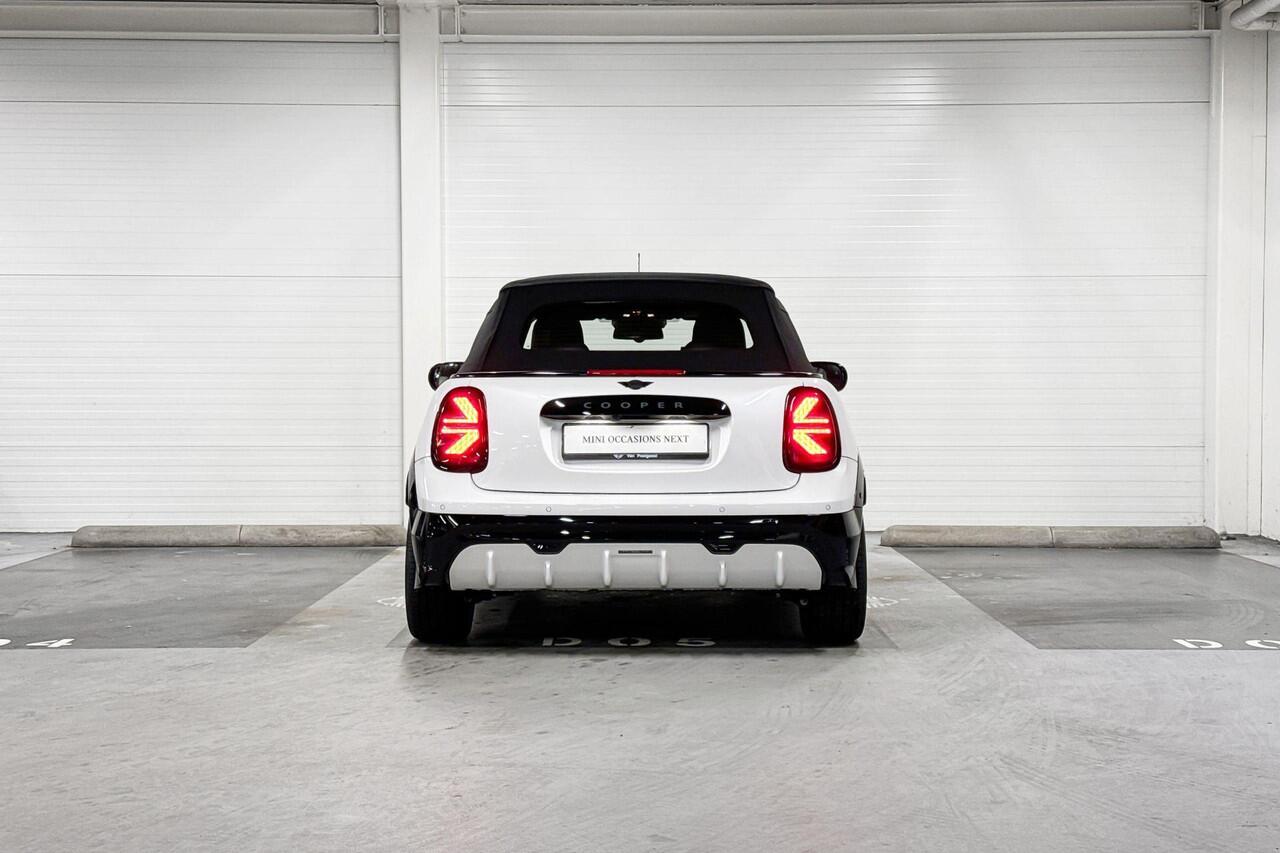 Mini MINI Cabrio C | John Cooper Works Uitvoering | Pakket M | 17" JCW Sprint Spoke Black Jet Black