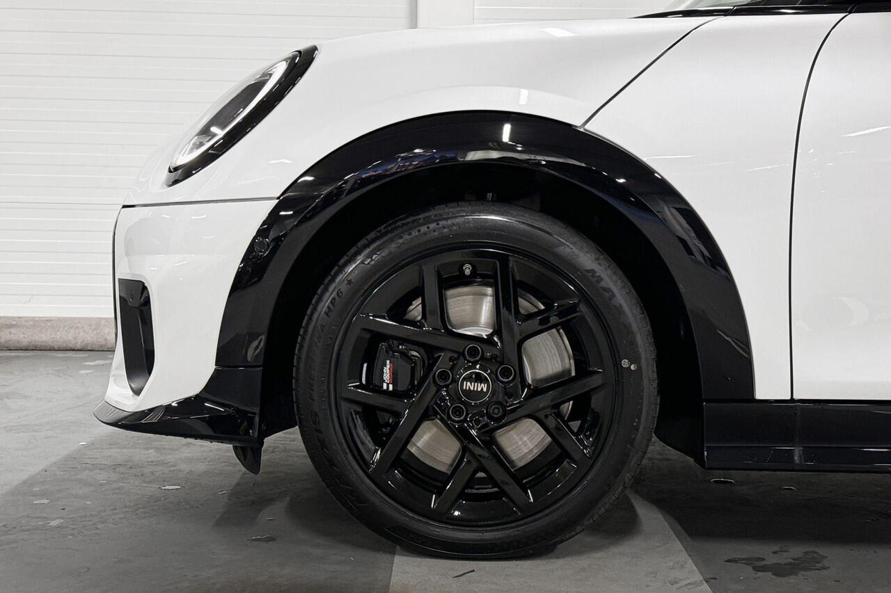 Mini MINI Cabrio C | John Cooper Works Uitvoering | Pakket M | 17" JCW Sprint Spoke Black Jet Black