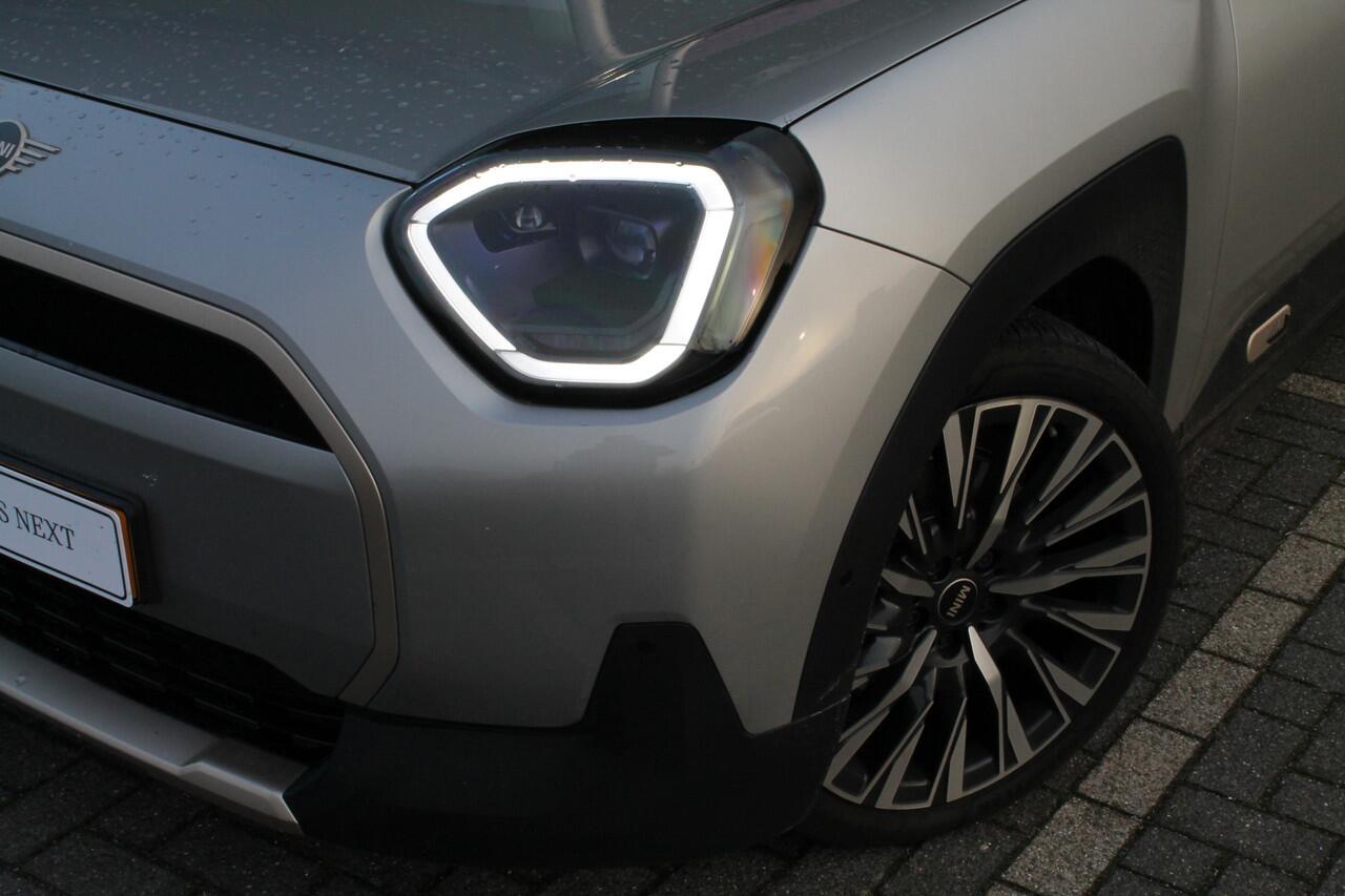 Mini MINI Aceman E / Favoured Trim / Pakket M / 19" Eternal Spoke 2-tone