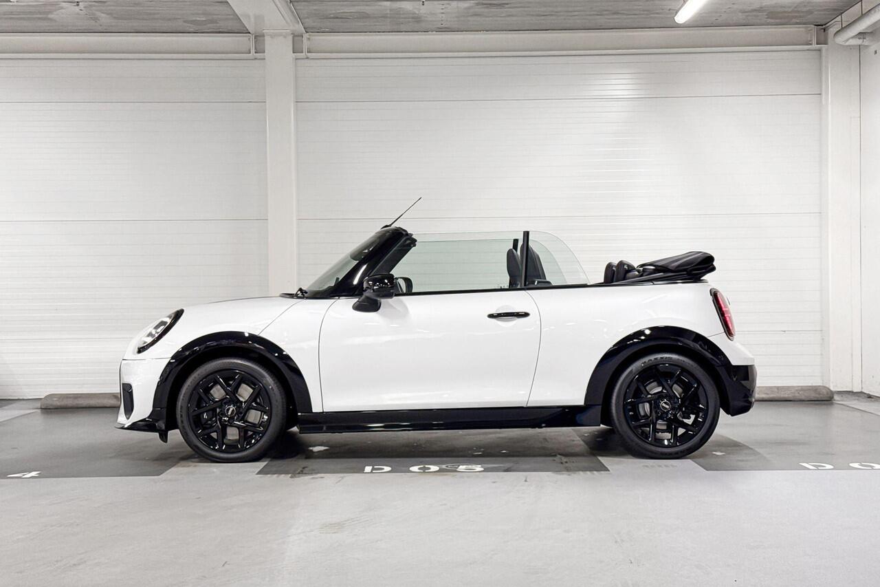 Mini MINI Cabrio C | John Cooper Works Uitvoering | Pakket XL | 17" JCW Sprint Spoke black