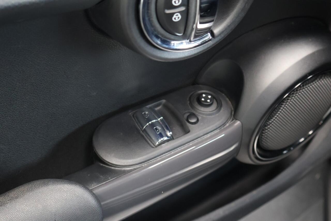 Mini MINI 1.5 One First Essential | LED | Carplay | 17" LM