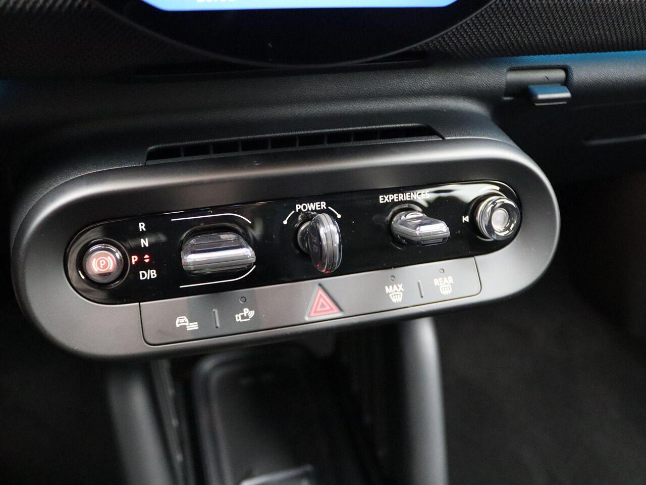 Mini MINI Aceman E Classic Trim + Package S + Driving Assistant + Parking Assistant + Comfort Acces + Stuurwielrand verwarmd + 18''