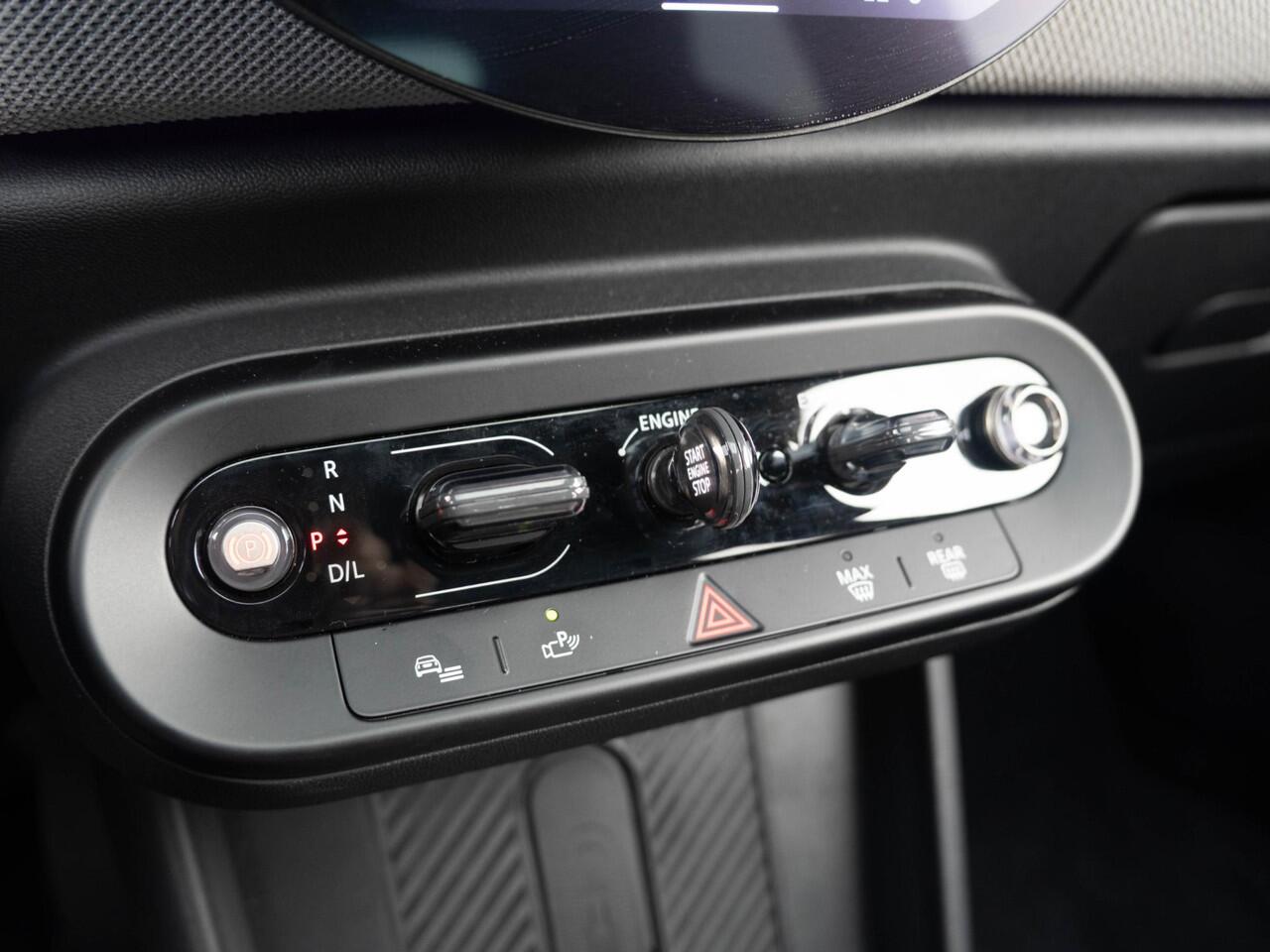 Mini MINI 3-deurs C Favoured Trim + Package M