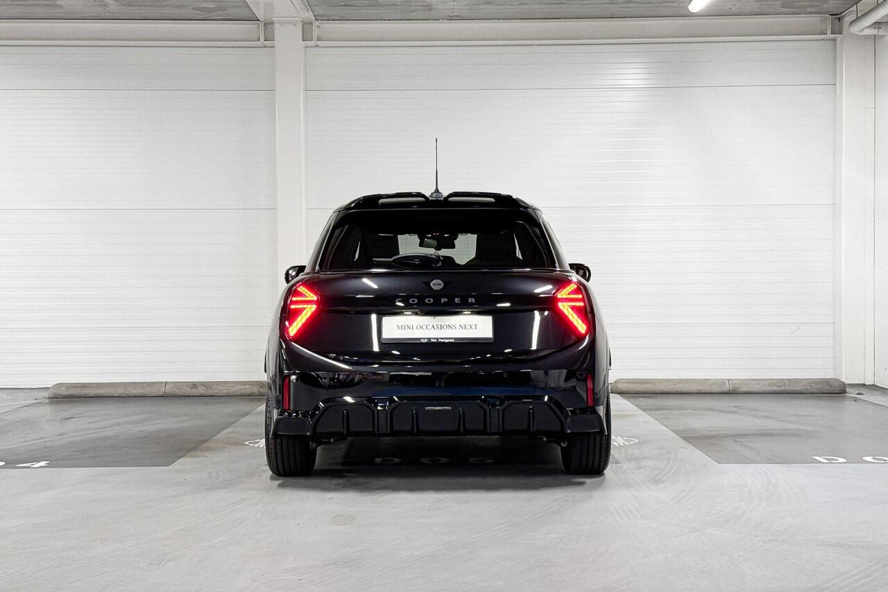 Mini MINI 5-deurs C | John Cooper Works Uitvoering | Pakket M | 17" Sprint Spoke black