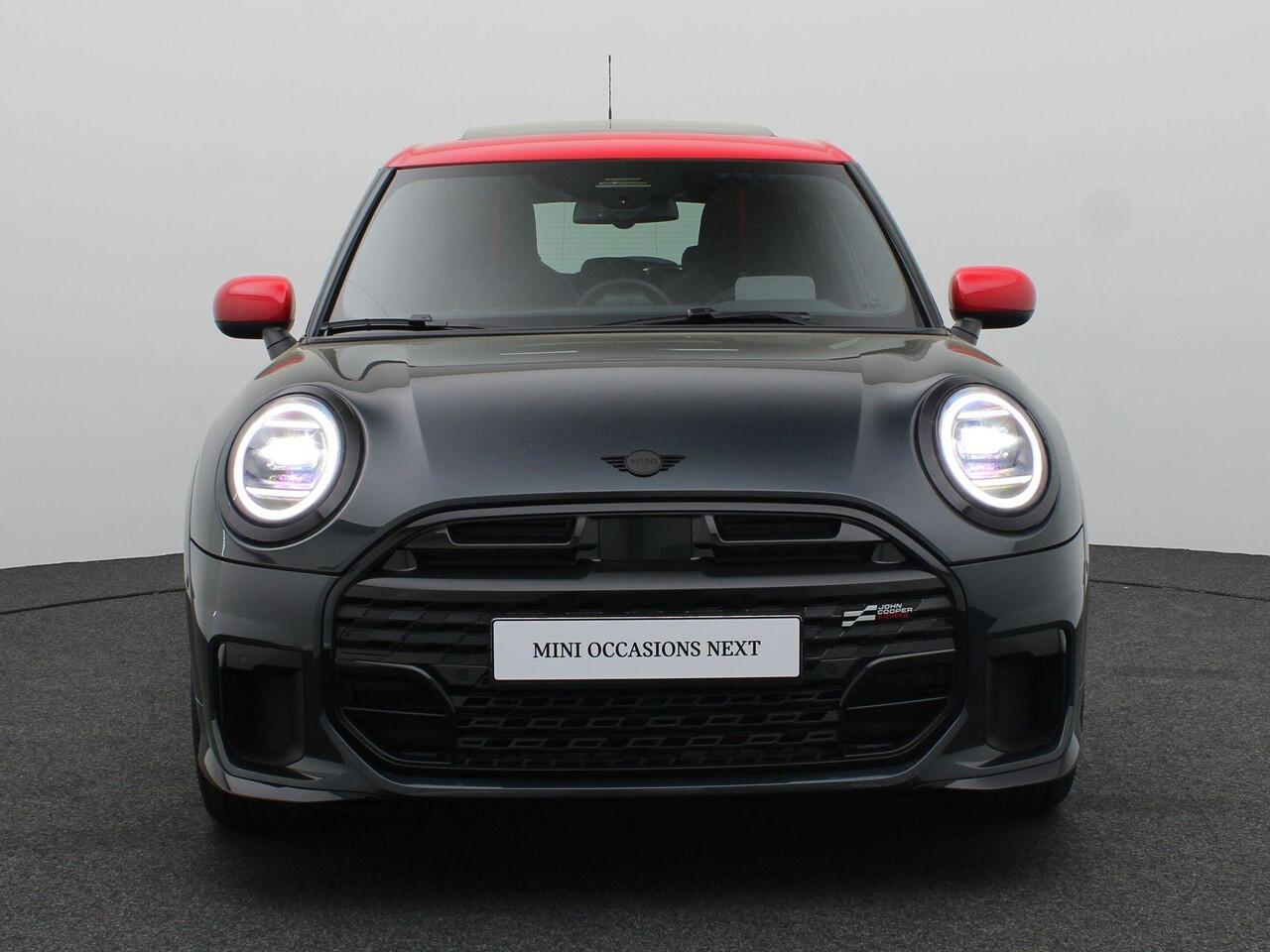 Mini MINI S 5-deurs John Cooper Works Uitvoering + Pakket M