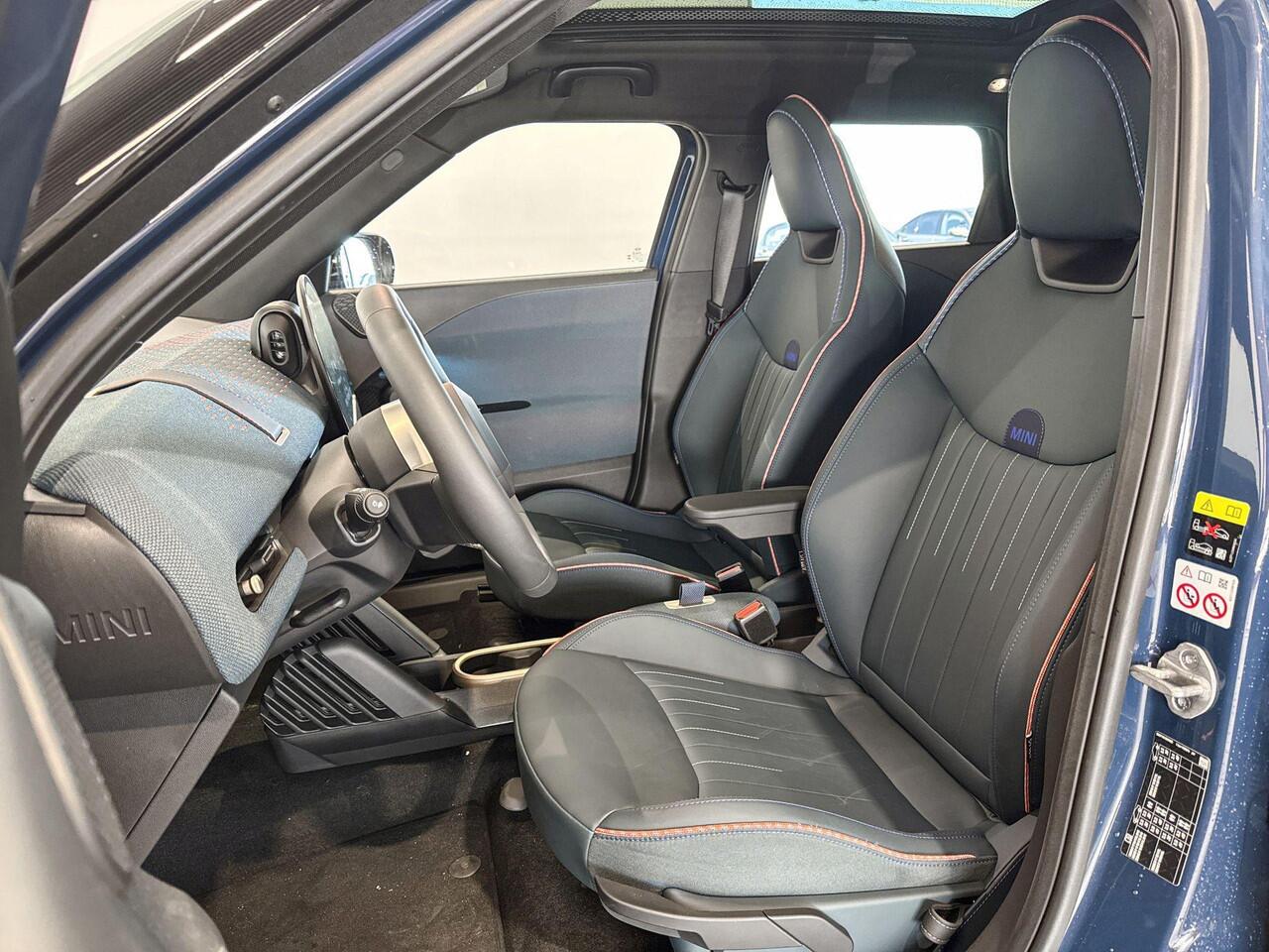 Mini MINI Aceman E Favoured Trim Pakket M | Selections