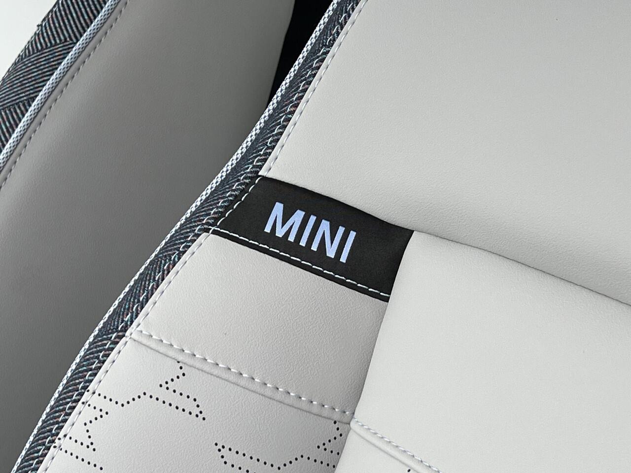 Mini MINI Aceman E | Classic + Pakket S | S-Pakket | Head-Up Display | Achteruitrijcamera | Stuur- Stoelverwarming |