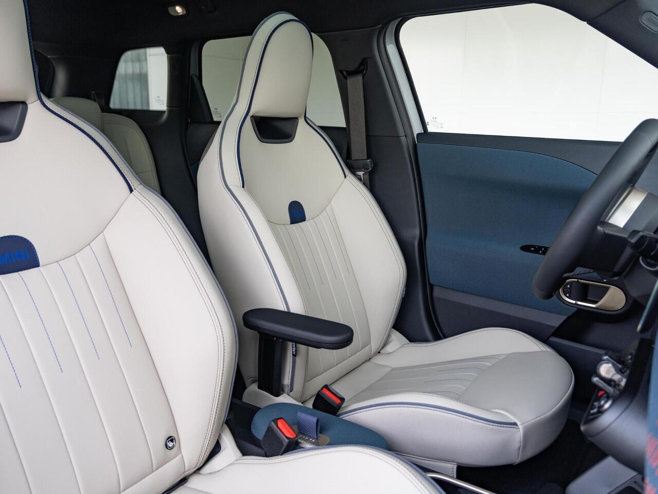 Mini MINI Aceman E Favoured Trim | Pakket L