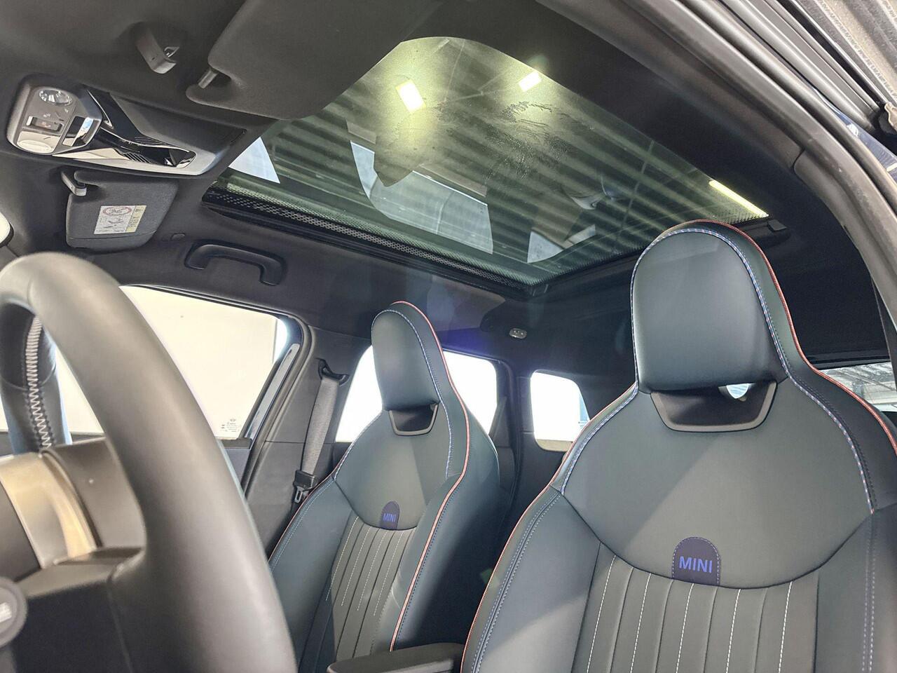 Mini MINI Aceman E Favoured Trim Pakket M | Selections