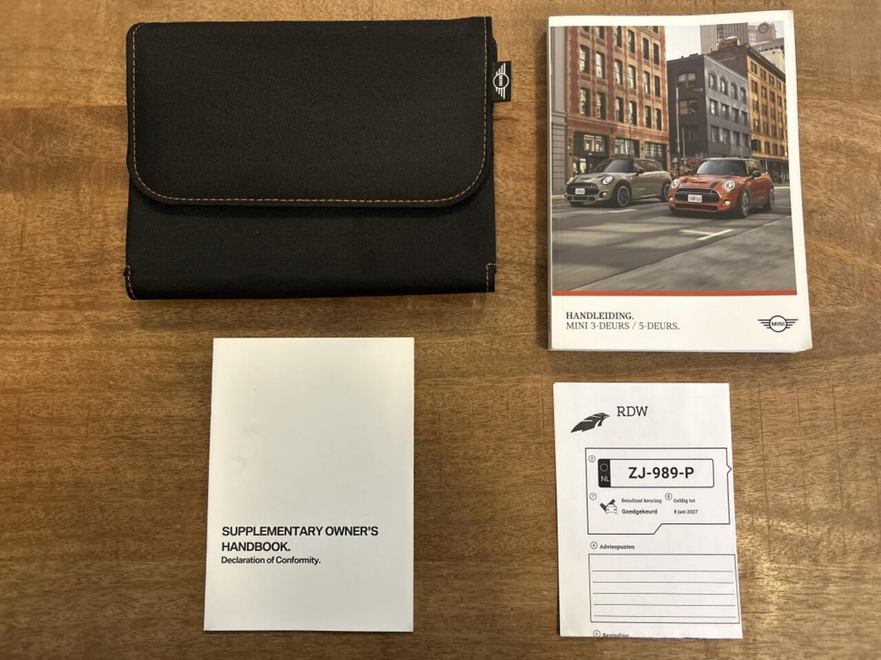 Mini MINI 1.5 Cooper JCW Pack, Navi, Carplay, Sportstoelen, NL-auto