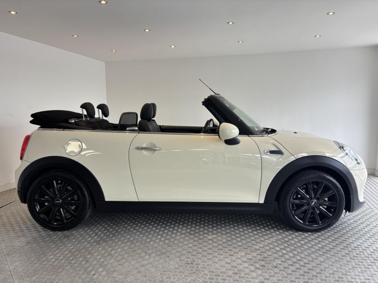 Mini MINI 1.5 Cooper Chili NL auto, Leder,