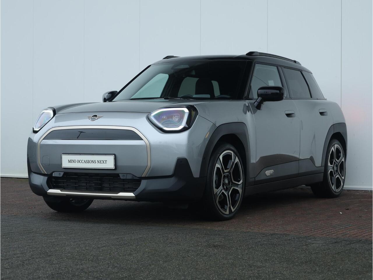 Mini MINI Aceman E | Favoured M Stuurwiel verwarming/ Comfort Access/ panoramadak/ Head-Up Display/ Stoelverwarming