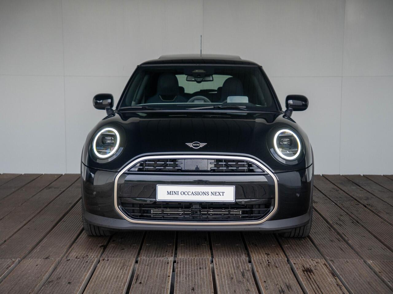 Mini MINI 3-deurs C Favoured Trim + Package M