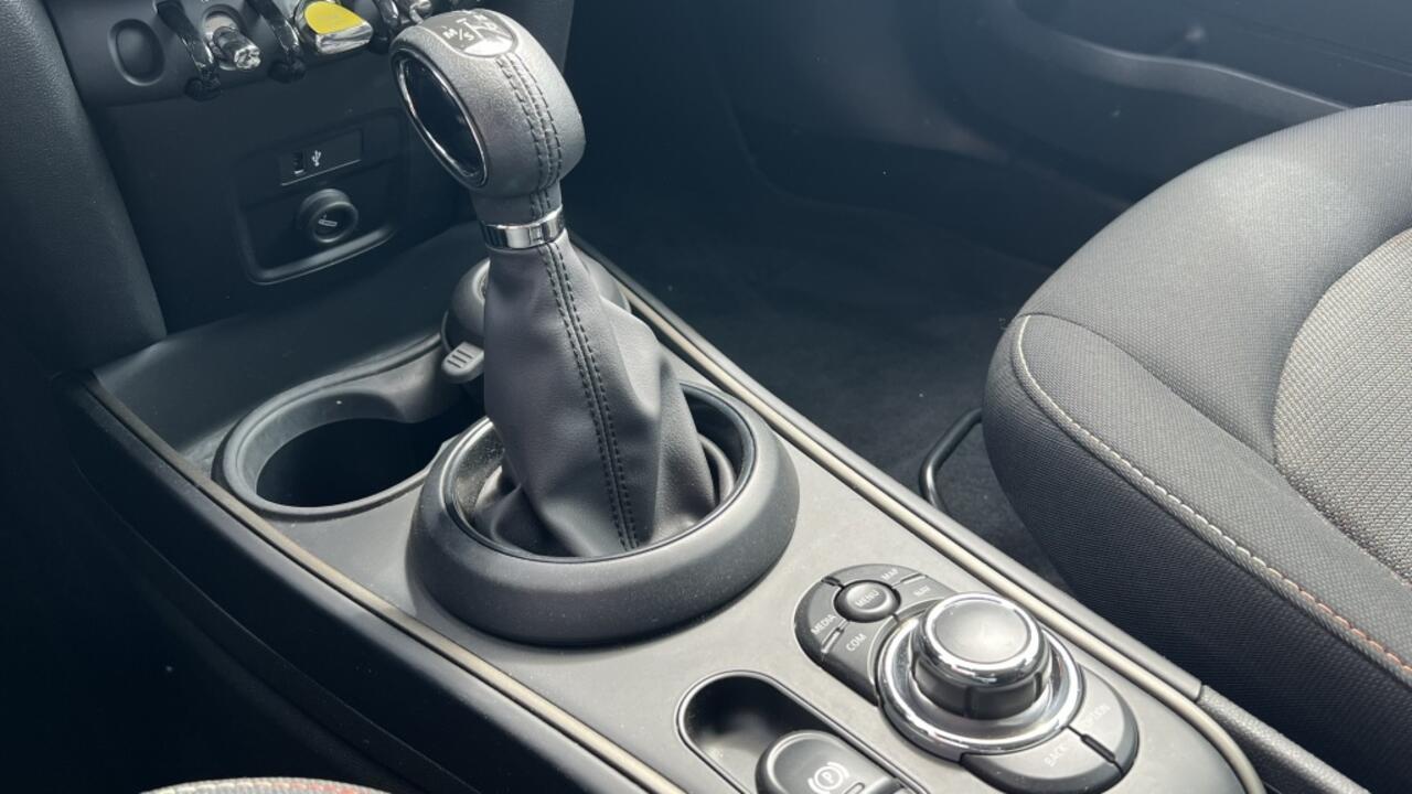 Mini MINI 2.0 Cooper S E ALL4 | Navigatie | Camera