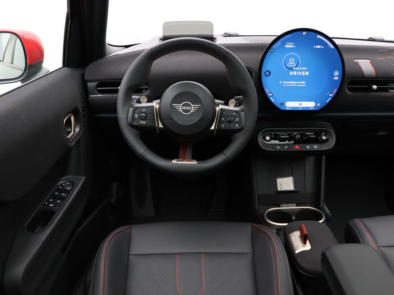 Mini MINI S 5-deurs John Cooper Works Uitvoering | Glazen Panoramadak | Stuur- en stoelverwarming | Head-Up Display | Comfort Access