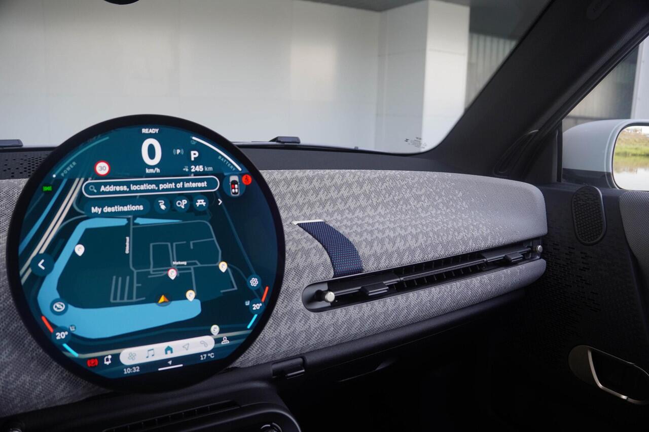 Mini MINI 3-deurs E | Pakket M | Glazen Panoramadak | Stuur- en stoelverwarming | JCW Sportstoelen | Head-Up Display | Comfort Access